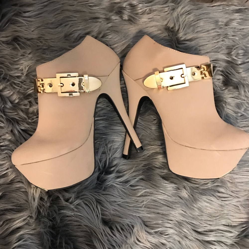 Bebe tan booties size 6